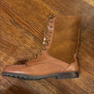 G.H. Bass & Co. Tan Leather and Suede Boots